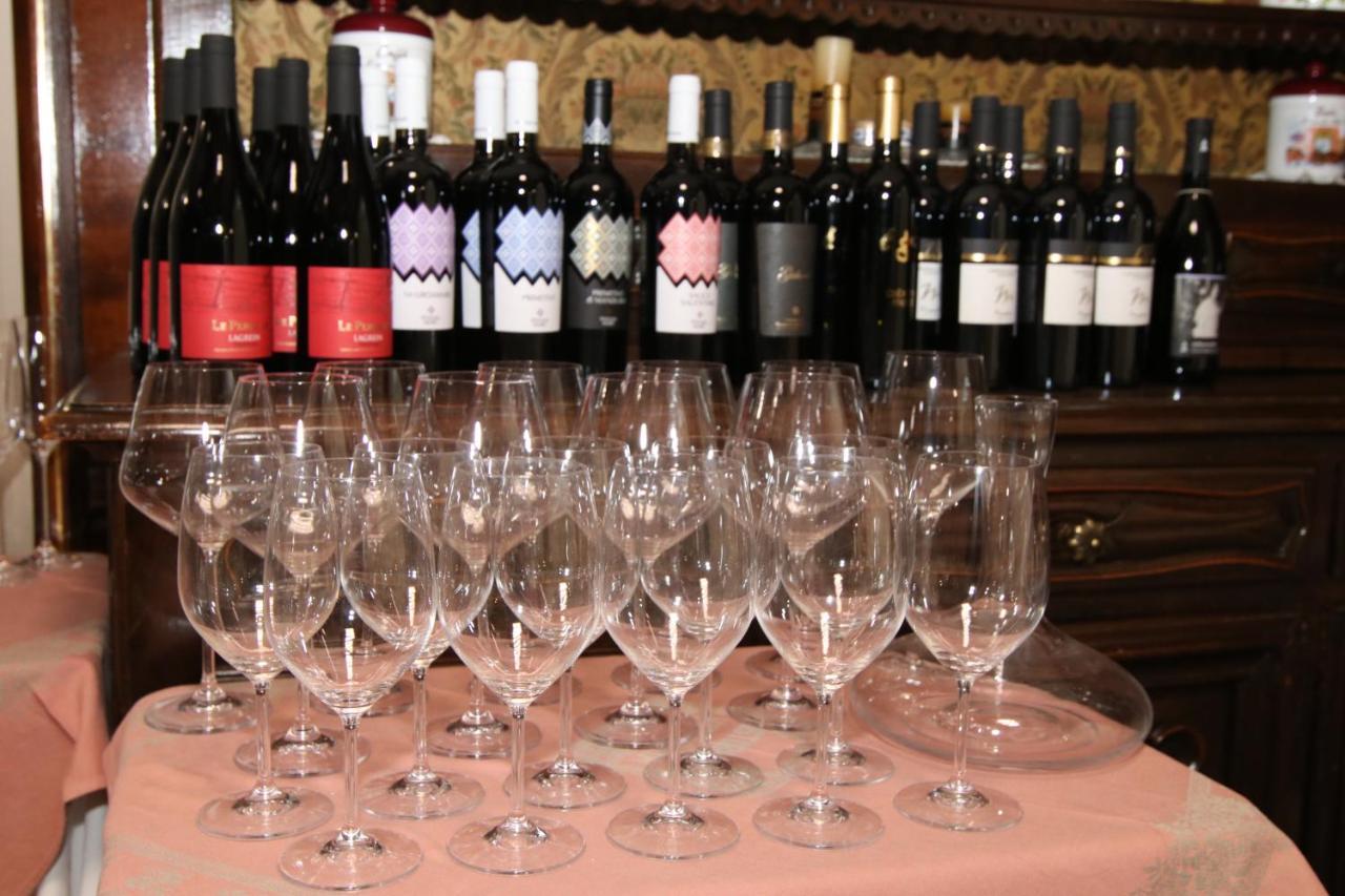 hotel ristorante vittoria Santhià Esterno foto